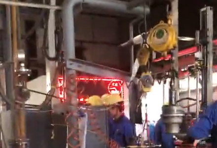 单桶200L手动灌装机现场