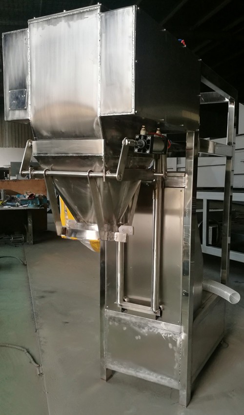 CJD50-Z桶装重力式包装机1.jpg CJD50-Z桶装重力式包装机1.jpg